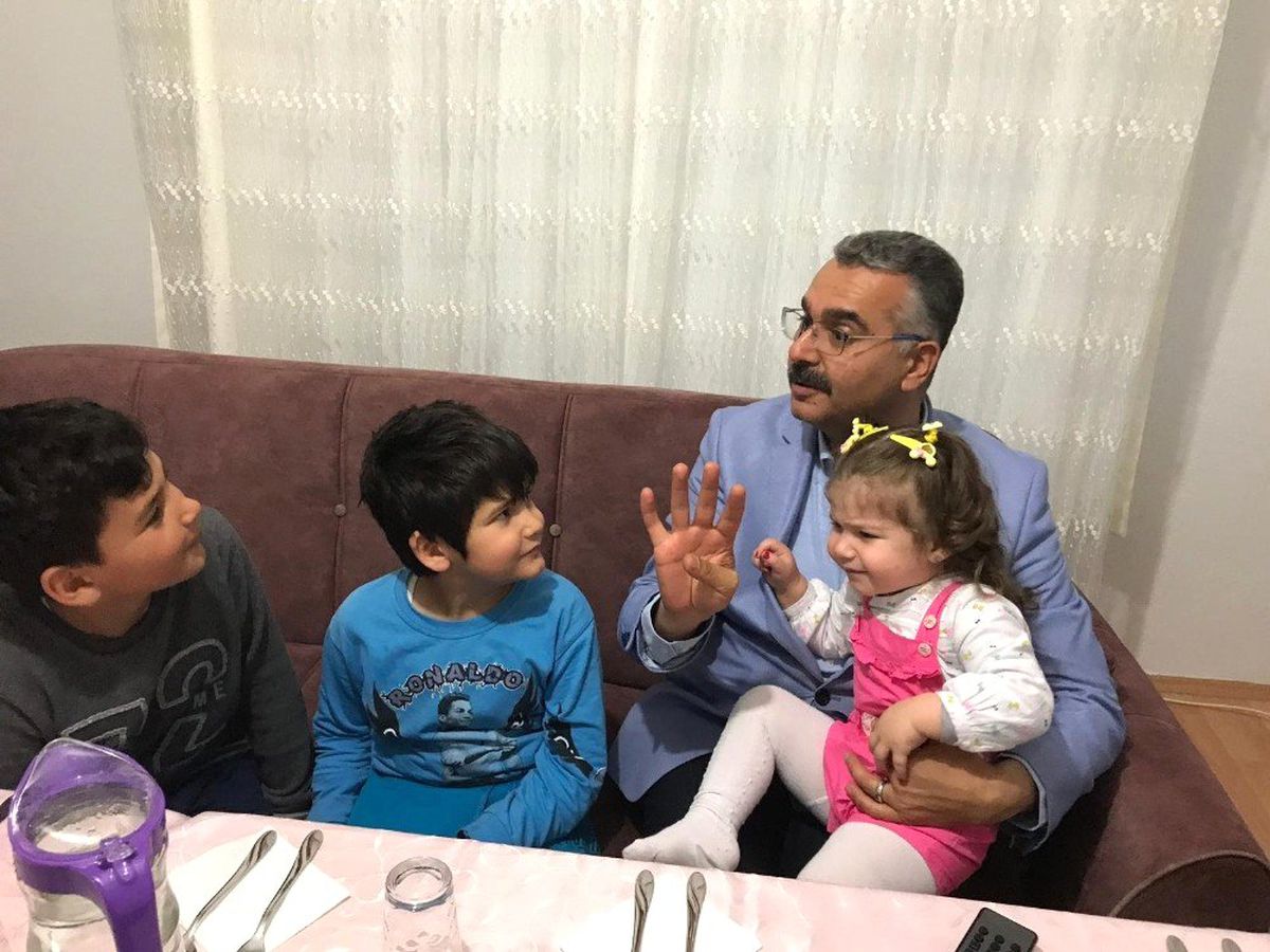 Ahlatcı, Vatandaşlarla Gönül Sofralarında Buluşuyor