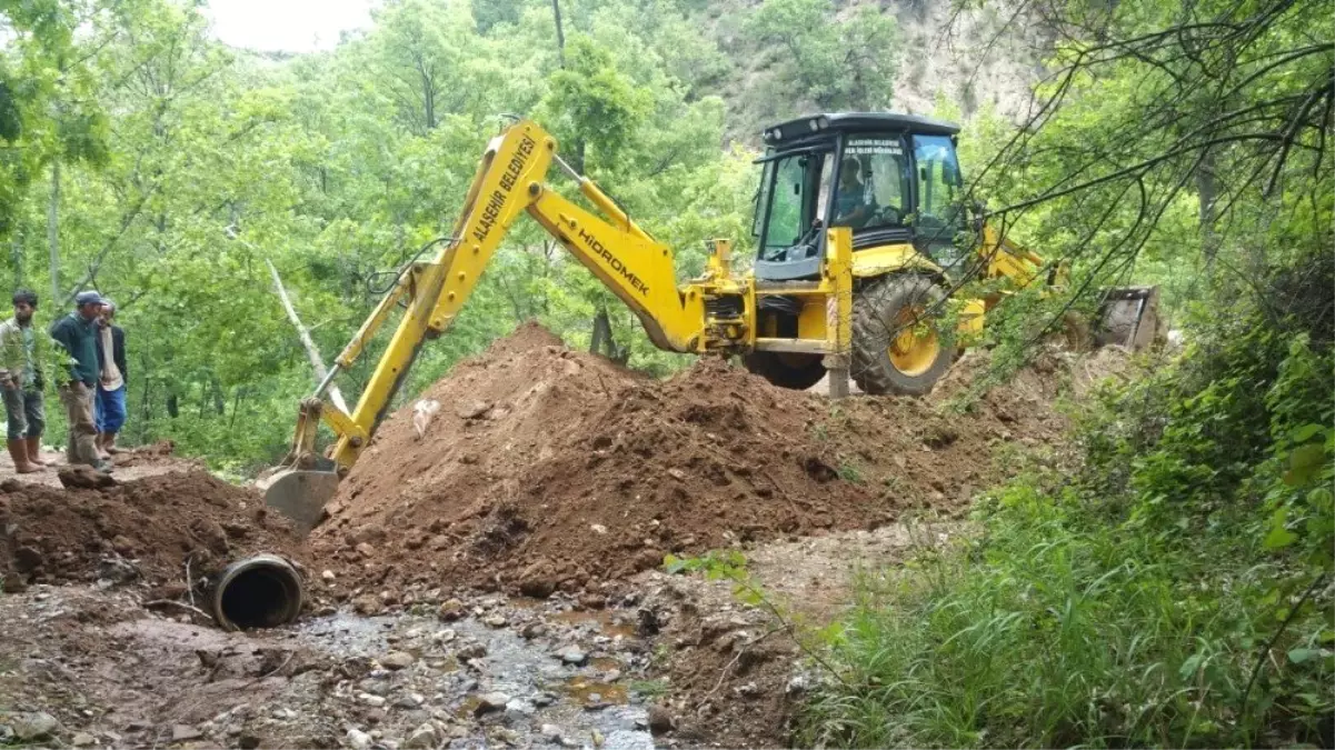 Alaşehir\'de 5 Mahallede Birden Çalışma