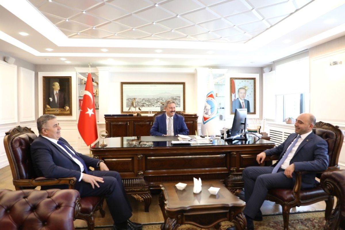 Başkan Dr. Mustafa Palancıoğlu, "Üretimi Artıran, Ekonomiye Katkı Sağlayan ve İstihdam Artıcı...