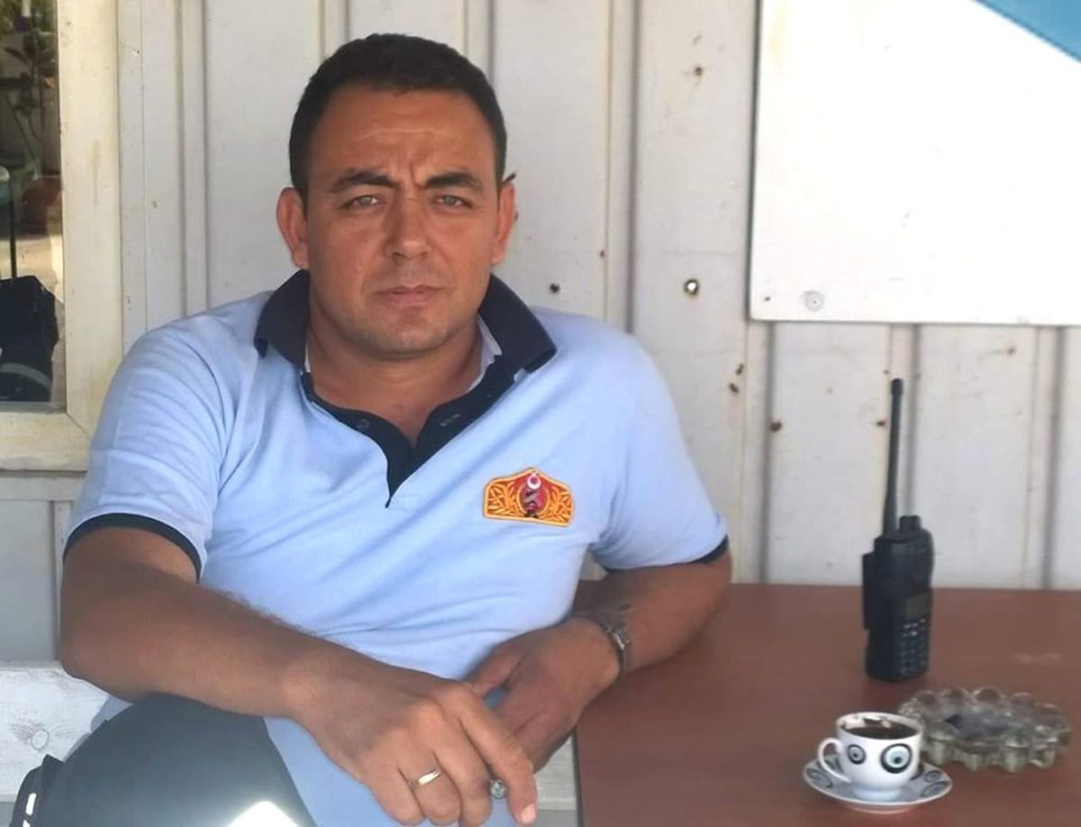 Burhaniye\'de Genç İtfaiyeci Törenle Toprağa Verildi