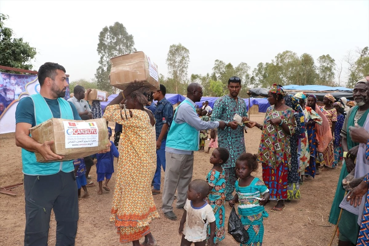 Cansuyu Derneğinden, Mali\'deki Muhtaçlara Yardım