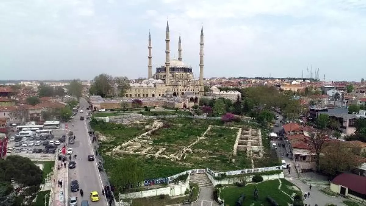 Edirne\'de, Selimiye Camii Önündeki \'Yeşim Kapanı Hanı\' Krizi Çözüldü