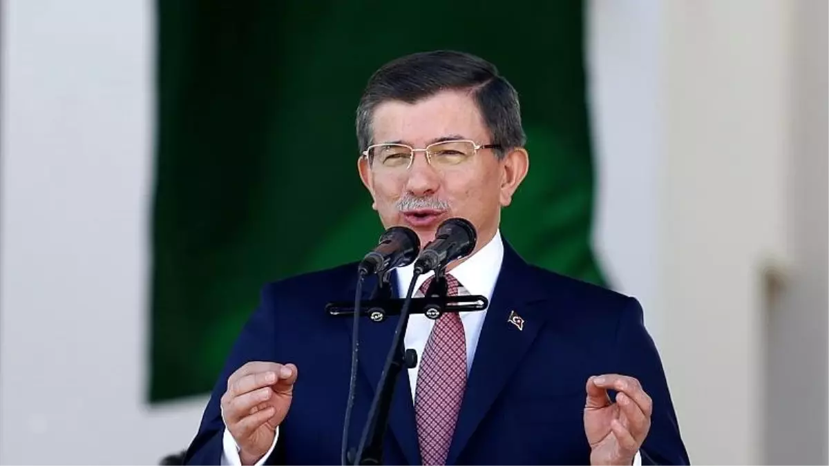 Eski Başbakan Davutoğlu: Ysk\'nın Kararı Evrensel Hukuka Aykırı