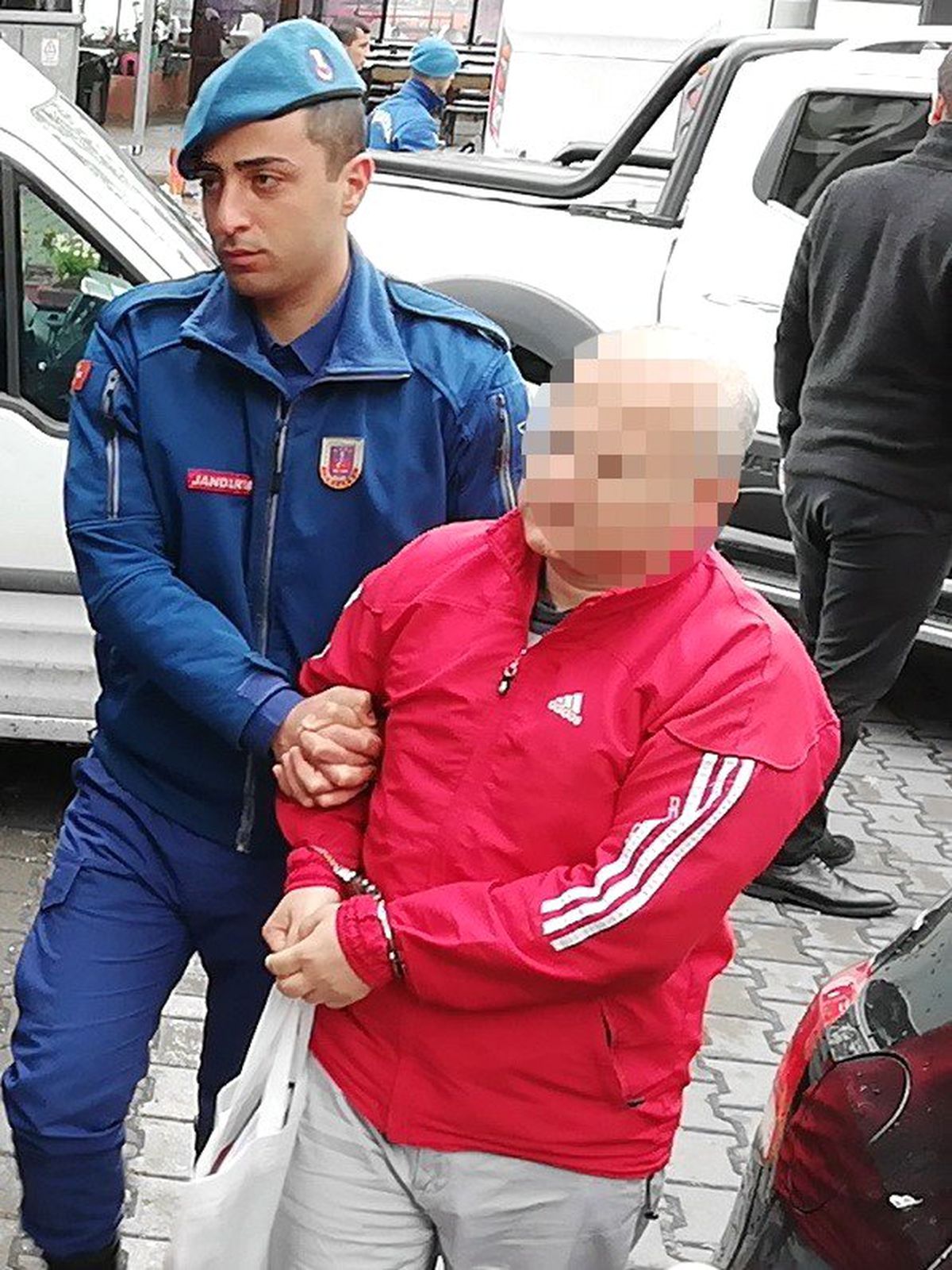 Fetö\'den Tutuklanan Eski Yüzbaşı Adli Kontrol Şartıyla Tahliye Edildi