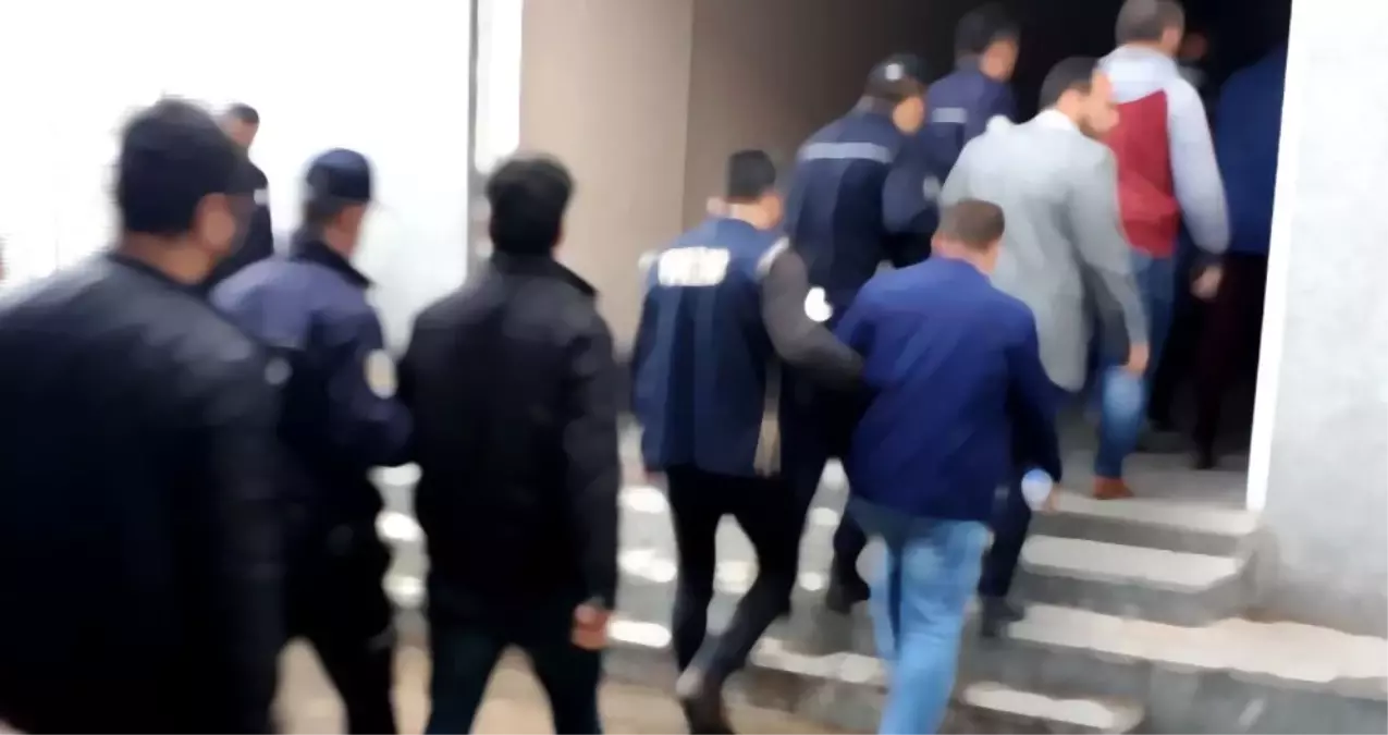 Fetö\'nün Askeri Mahrem Yapılanmasına 16 İlde Operasyon: 18 Gözaltı