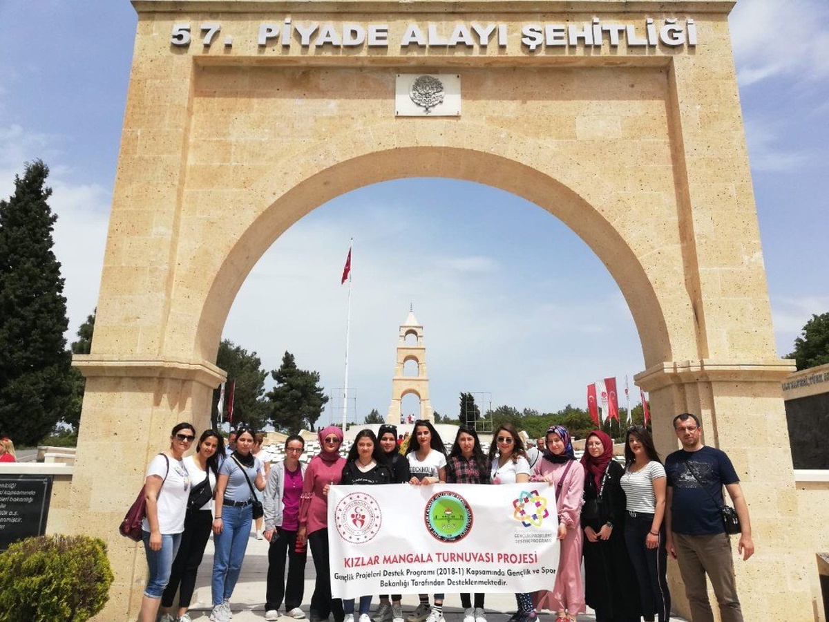Mangala Kazananları Soluğu Şehitlik Anıtı\'nda Aldı