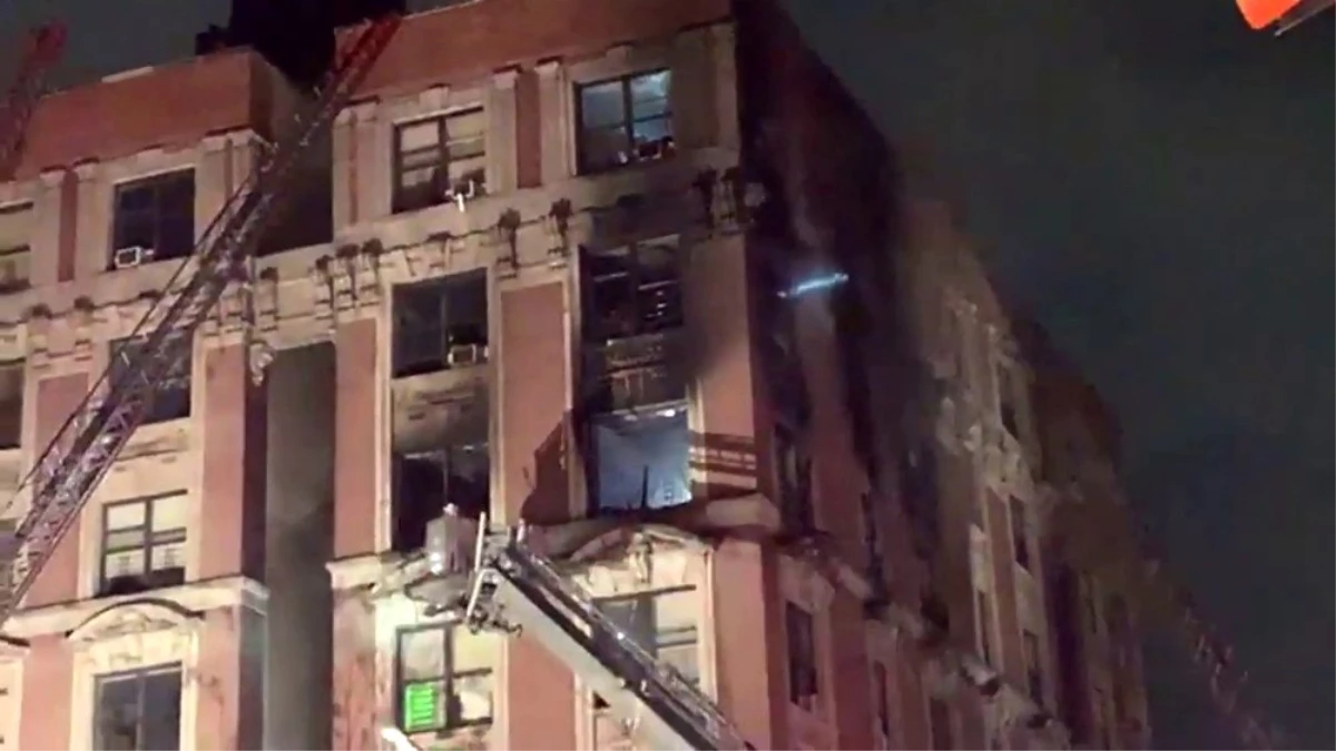 New York\'ta Korkutan Yangın: 4\'ü Çocuk 6 Ölü