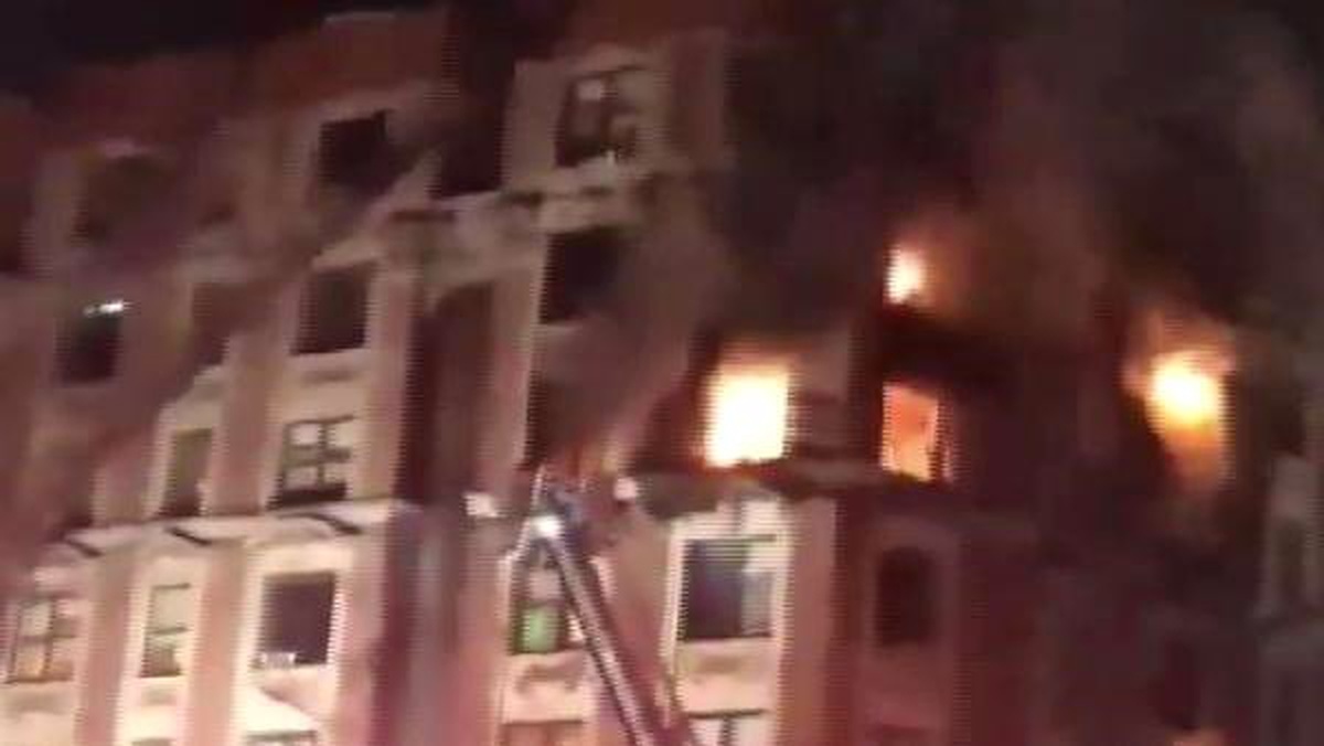 New York\'ta Yangın: 4\'ü Çocuk, 6 Kişi Hayatını Kaybetti
