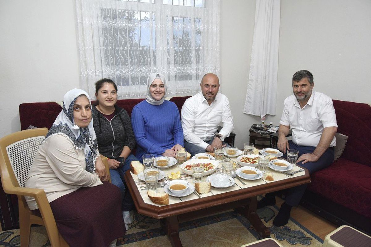 Togar: "Ramazan\'ın Maneviyatını Paylaşıyoruz"