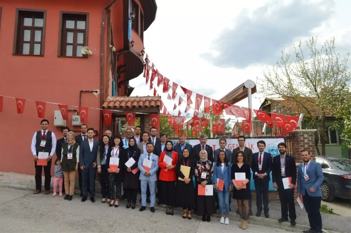 Türk Ocağı Akademisi\'nden Mezun Oldular