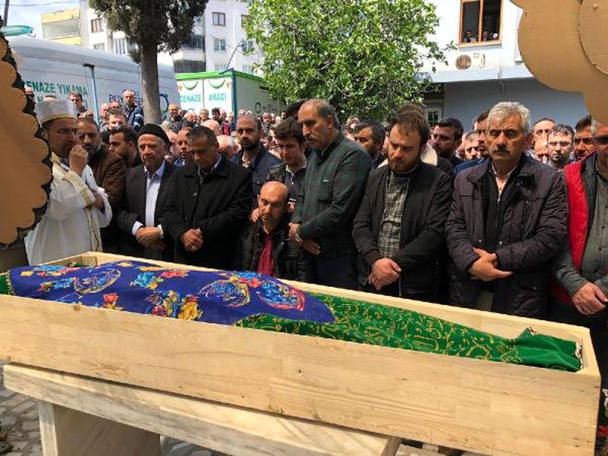 48 Günlük Yaşam Mücadelesini Kaybeden Rümeysa, Gözyaşlarıyla Uğurlandı