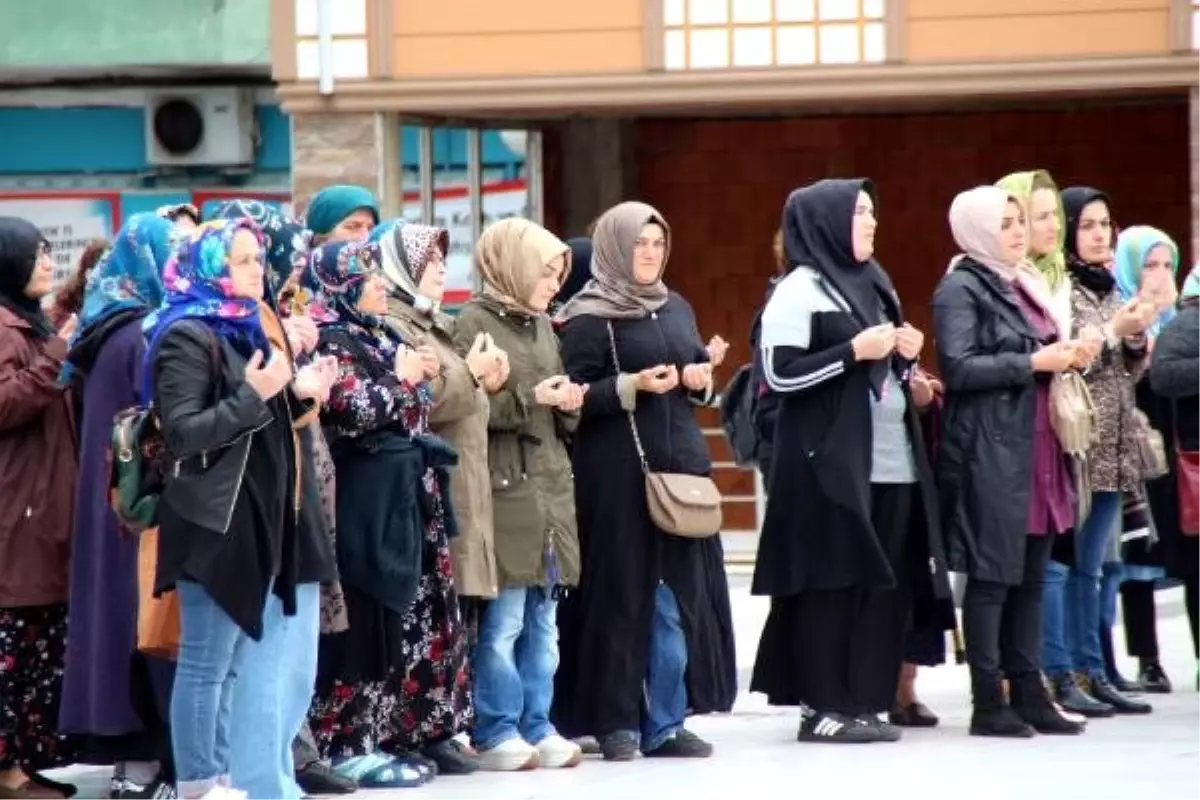 Balkondan Düşen Tema Temsilcisi Mine, Toprağa Verildi