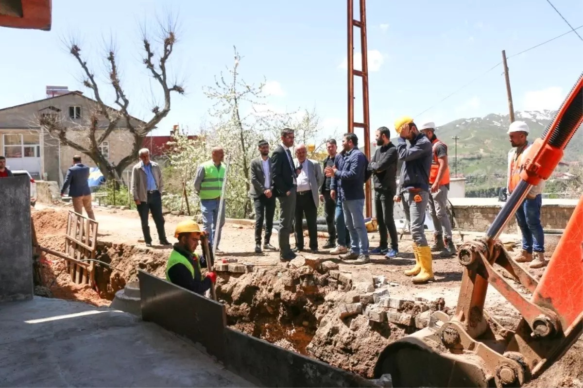 Başkan Tanğlay Altyapı Çalışmalarını İnceledi