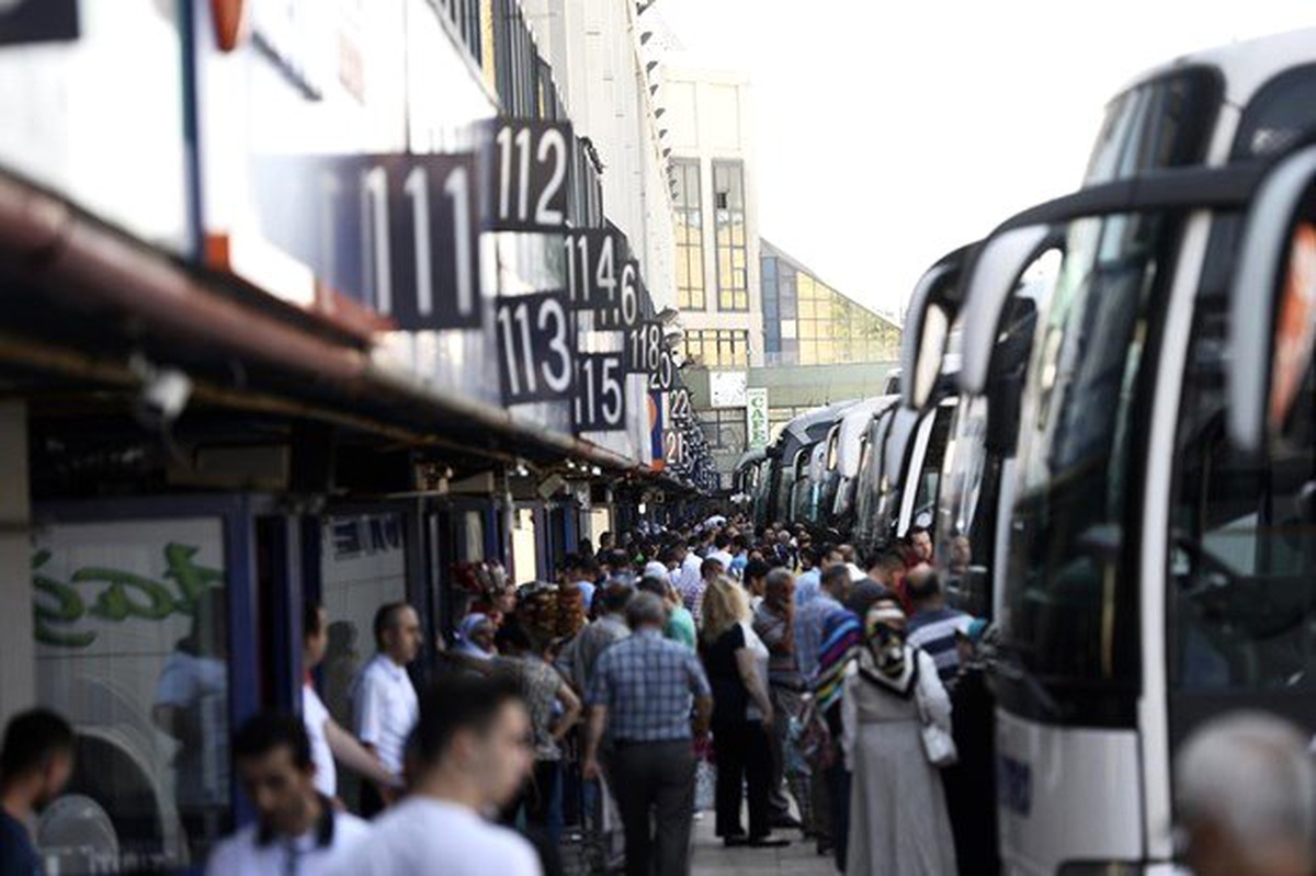 En Uygun Uçak Bileti Pazar Günü Satılıyor