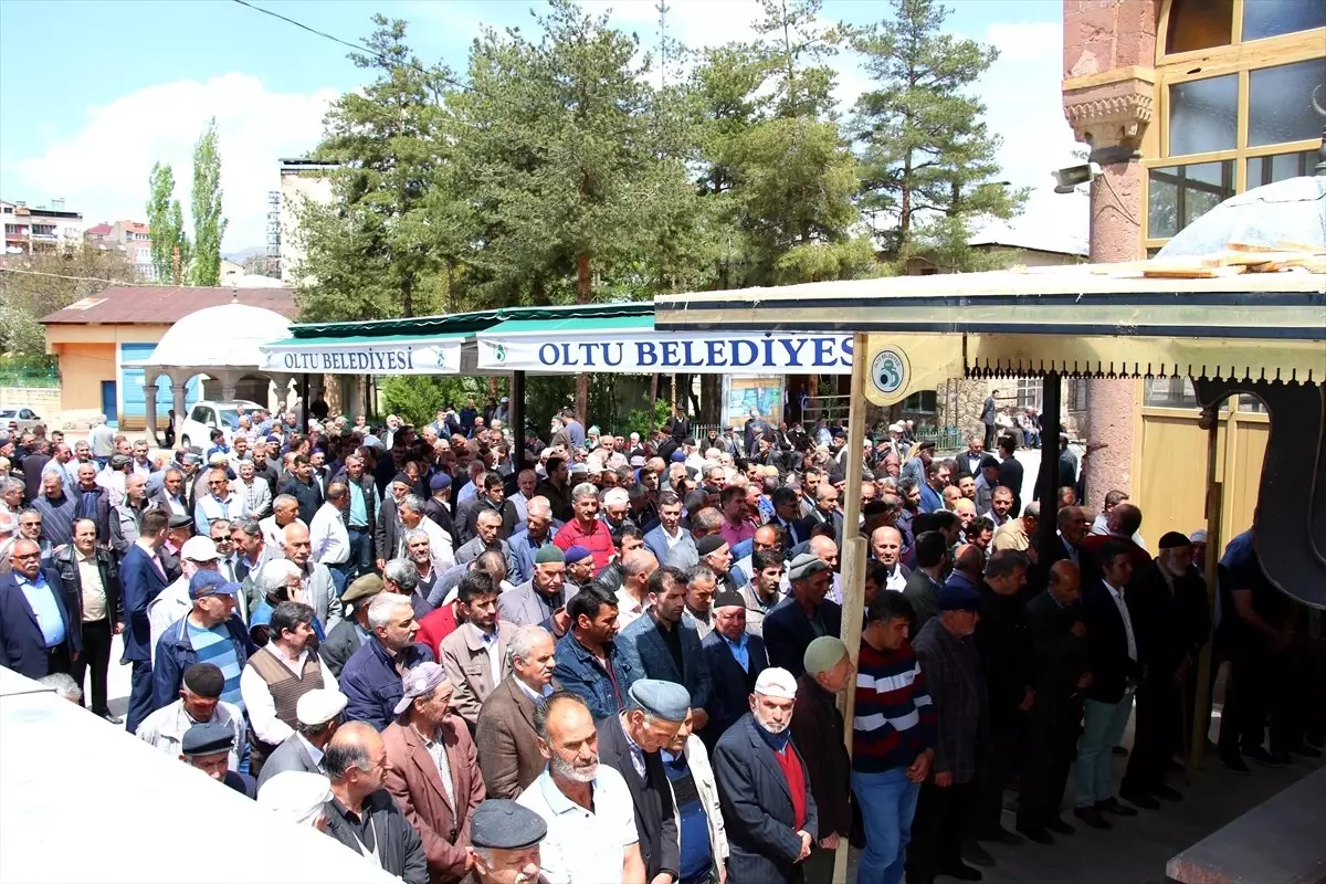 Erzurum\'da Kaybolduktan Sonra Ölü Bulunan Kişi Toprağa Verildi