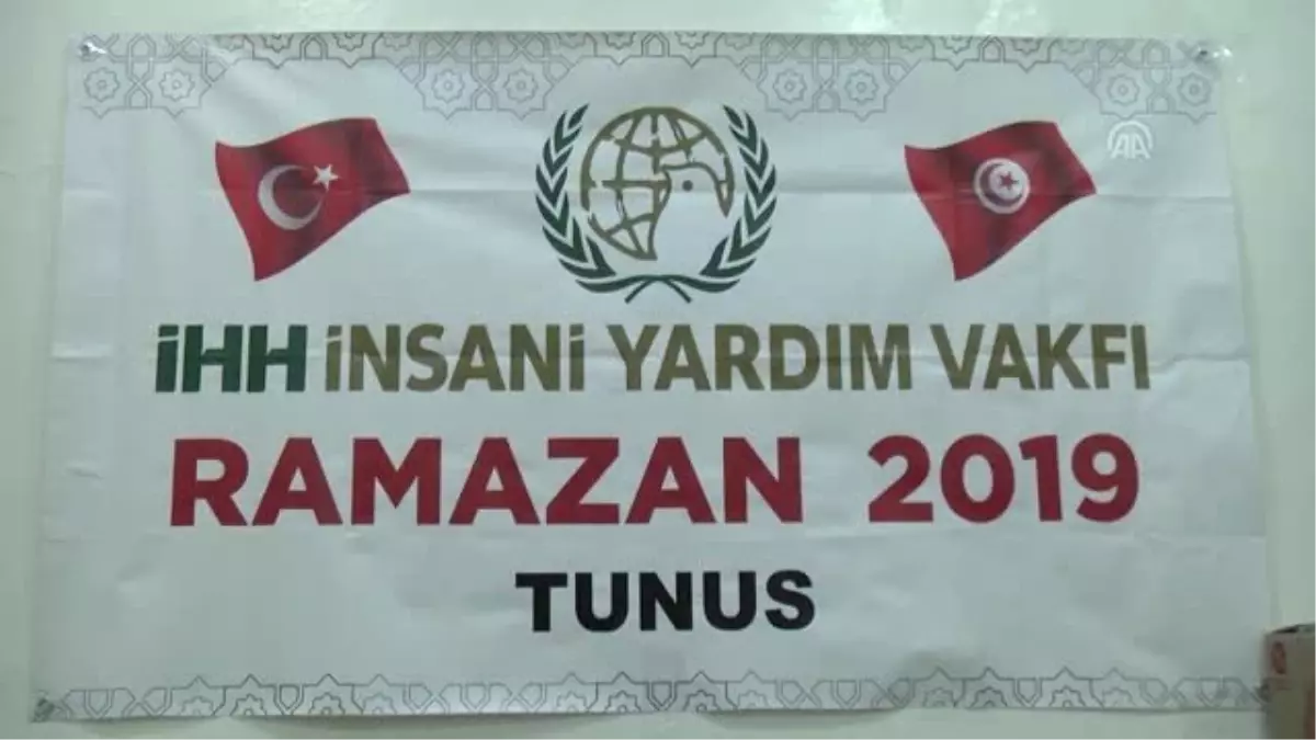 İhh\'dan Tunus\'ta 300 Kişiye İftar - Tunus