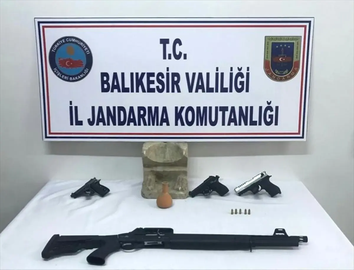 Jandarmaya Tarihi Eser Satmaya Çalışırken Yakalandılar