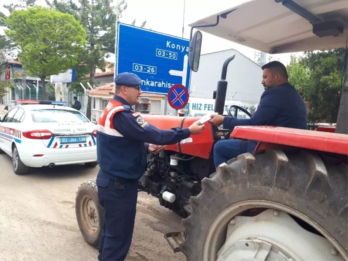 Karaadilli\'de Trafik Haftası Çeşitli Etkinliklerle Kutlandı