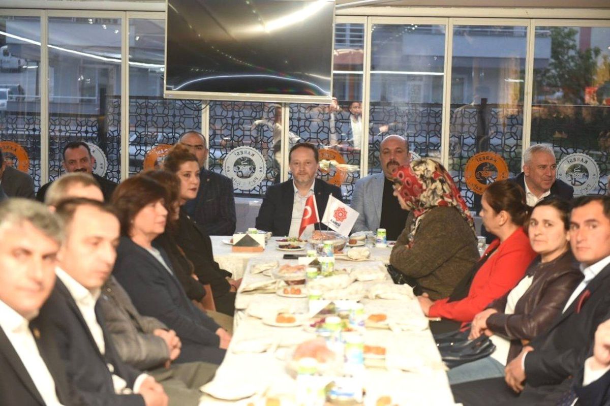 Karesi\'nin Muhtar ve Meclis Üyeleri İftarda Buluştu