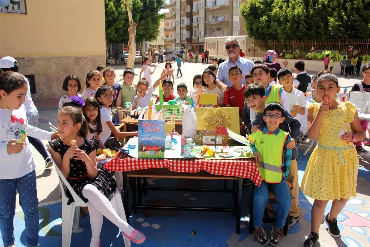 Öğrencilerin Atık Malzemelerden Yaptığı Ürünler Sergilendi