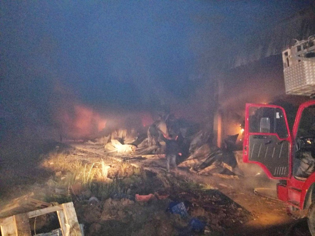 Soğuk Hava Deposu Yangında Kullanılamaz Hale Geldi