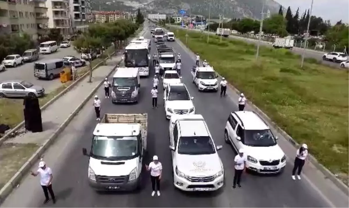 Söke\'de Öğrenci ve Jandarmadan Trafik Klibi