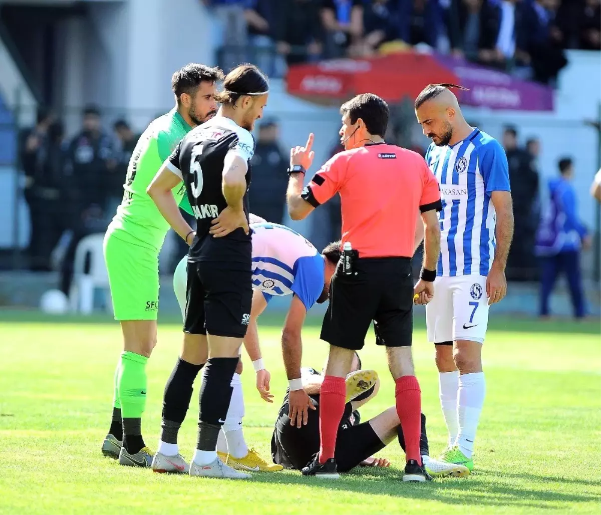 Tff 2. Lig Play-Off Çeyrek Final: Sarıyer: 1 - Kastamonuspor 1966: 0