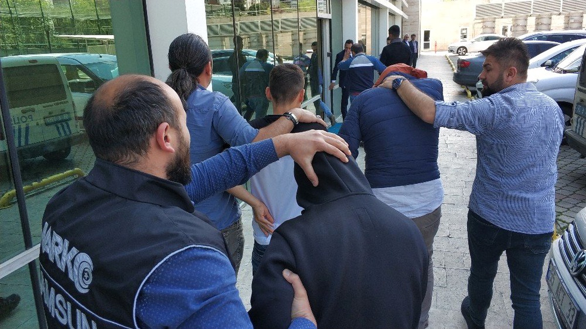 Uyuşturucudan Gözaltına Alınan 4 Kişiye Adli Kontrol