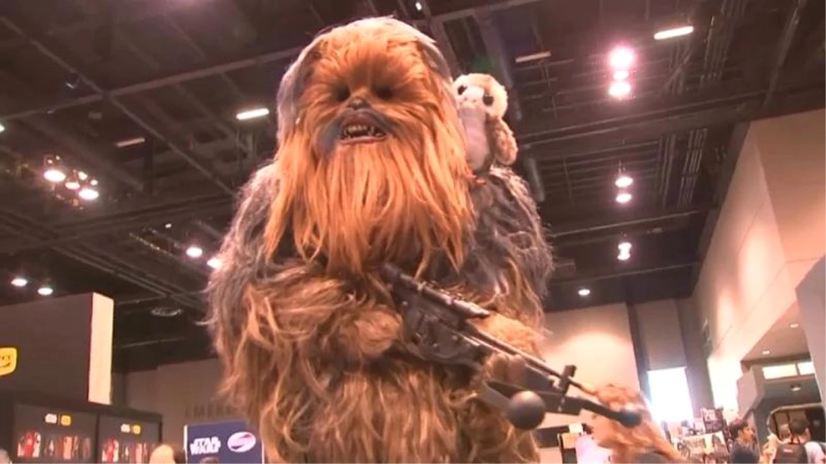 Video | Yıldız Savaşları\'nda Chewbacca\'yı Canlandıran Aktör Peter Mayhew Hayatını Kaybetti