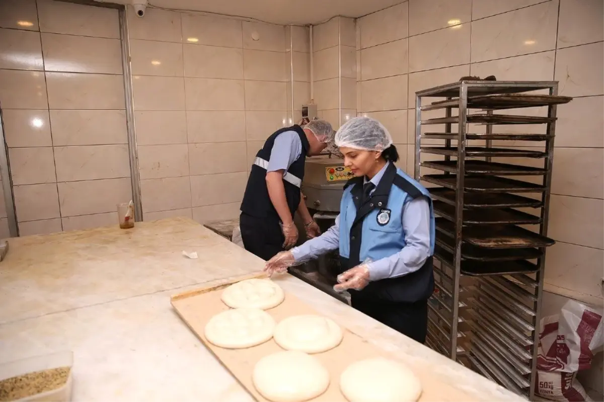 Zabıtalar Ramazan Pidesi Denetlemesi Yaptı