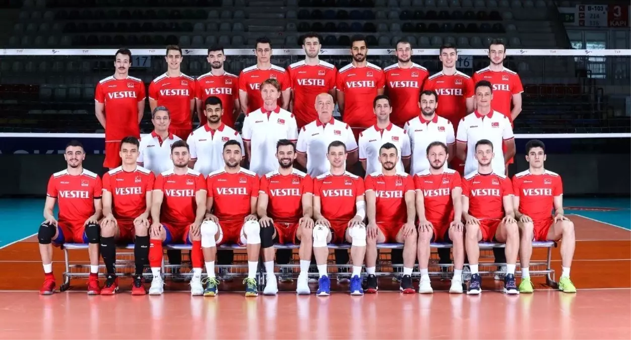 A Milli Erkek Voleybol Takımı Ankara\'da Kampa Girdi