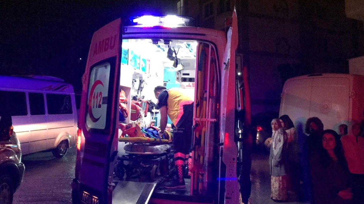 Ahşap Ev Çıkan Yangında Kül Oldu