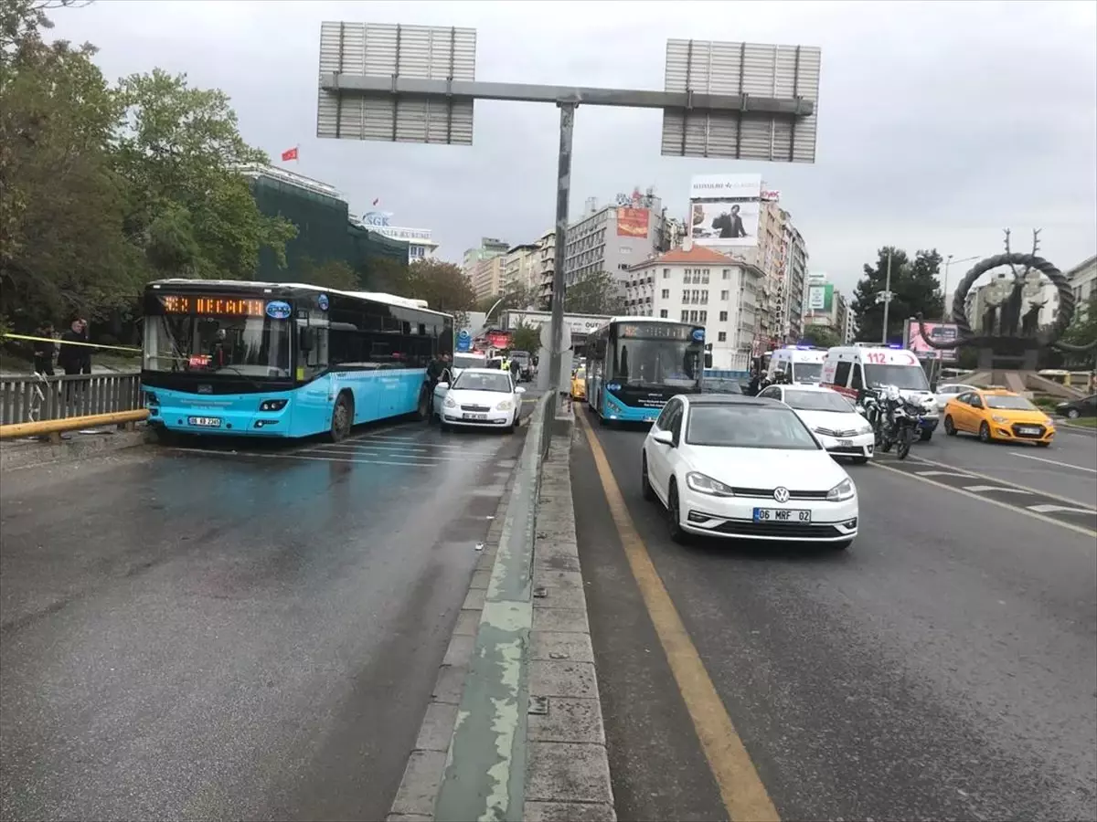 Başkentte Halk Otobüsü Kaza Yaptı: 10 Yaralı