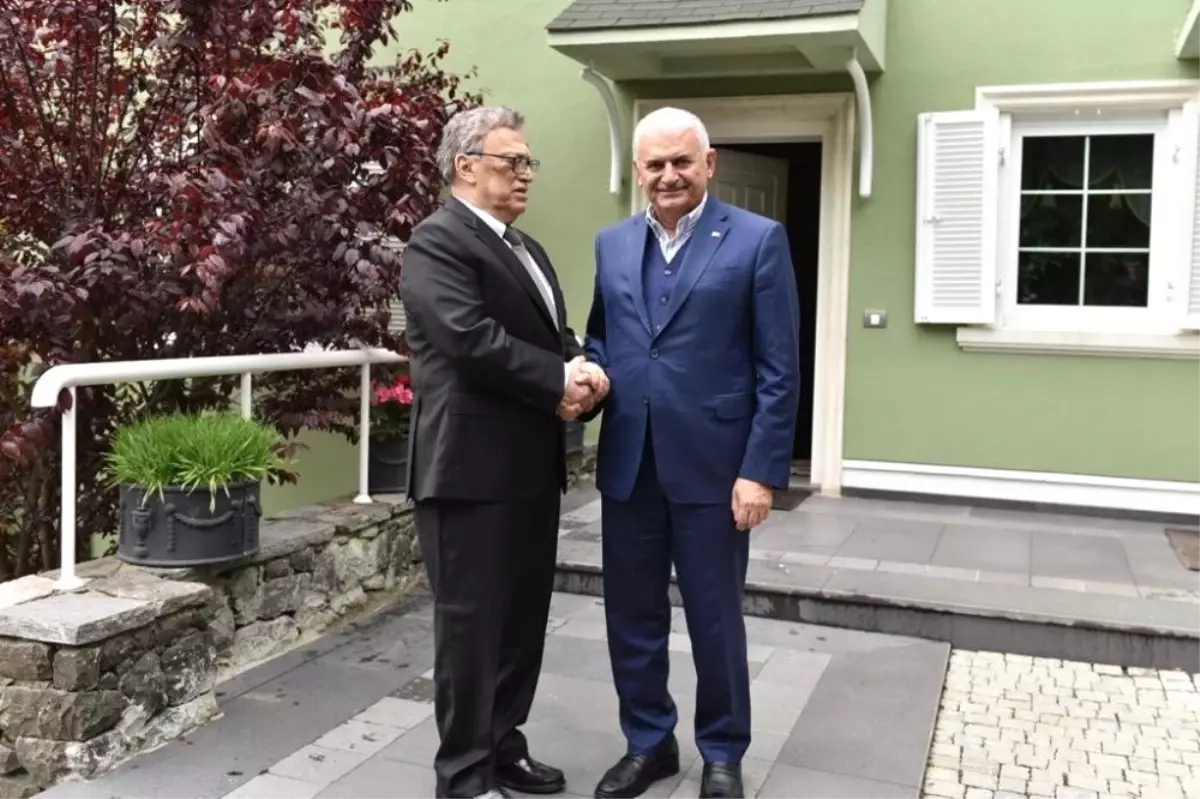 Binali Yıldırım\'dan, Mesut Yılmaz\'a Geçmiş Olsun Ziyareti