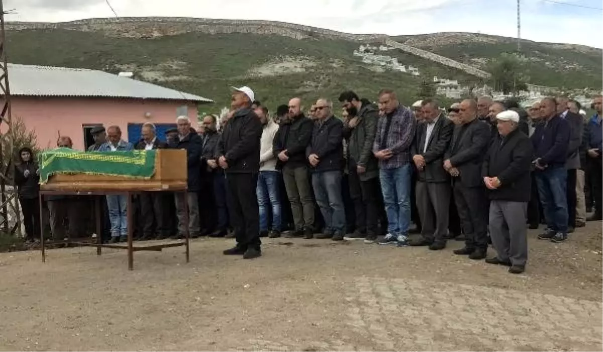 Cinayete Kurban Giden Abla ve Kardeşi, Son Yolcuğuna Uğurlandı