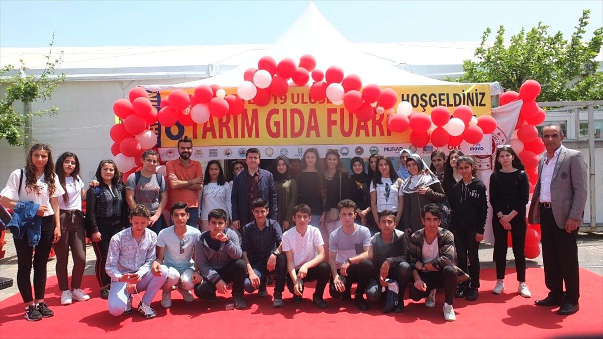 Cizre\'de "Meslekleri ve Meslek Sahiplerini Tanıyalım Projesi"