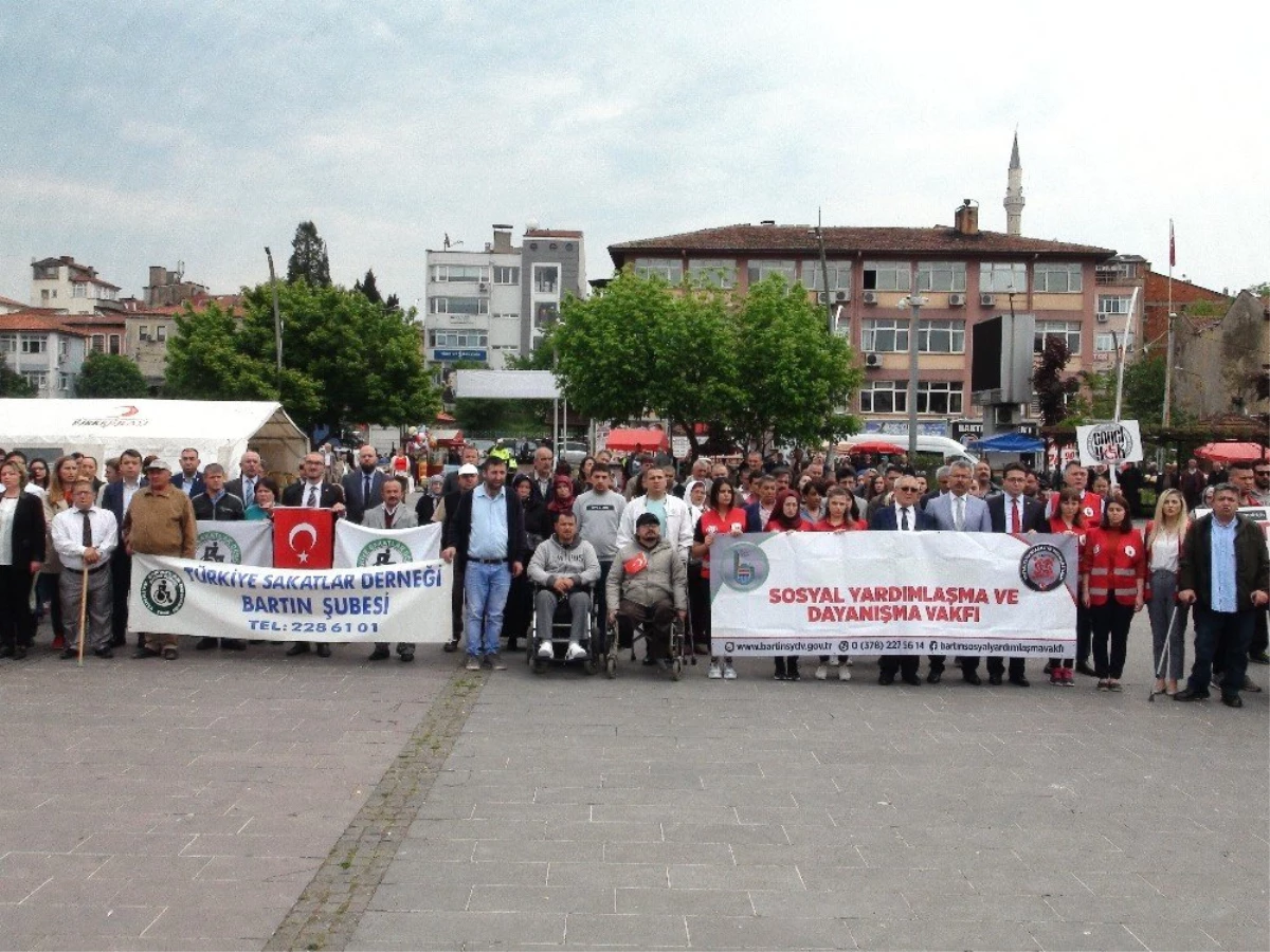 Engelli Vatandaşlar Farkındalık İçin Yürüdü