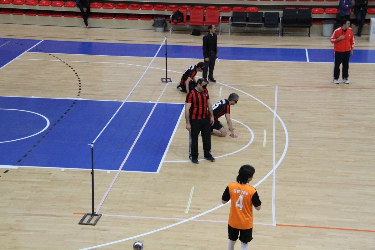 Engellilerle Protokol Üyeleri Goalball Maçı Yaptı