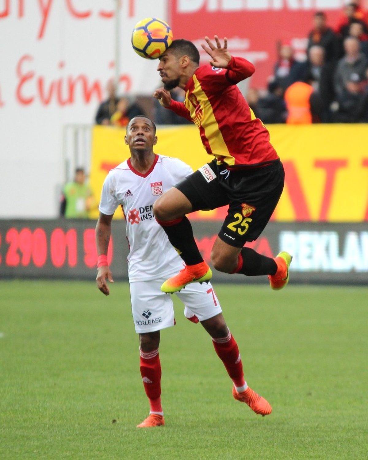Göztepe\'nin Konuğu Demir Grup Sivasspor