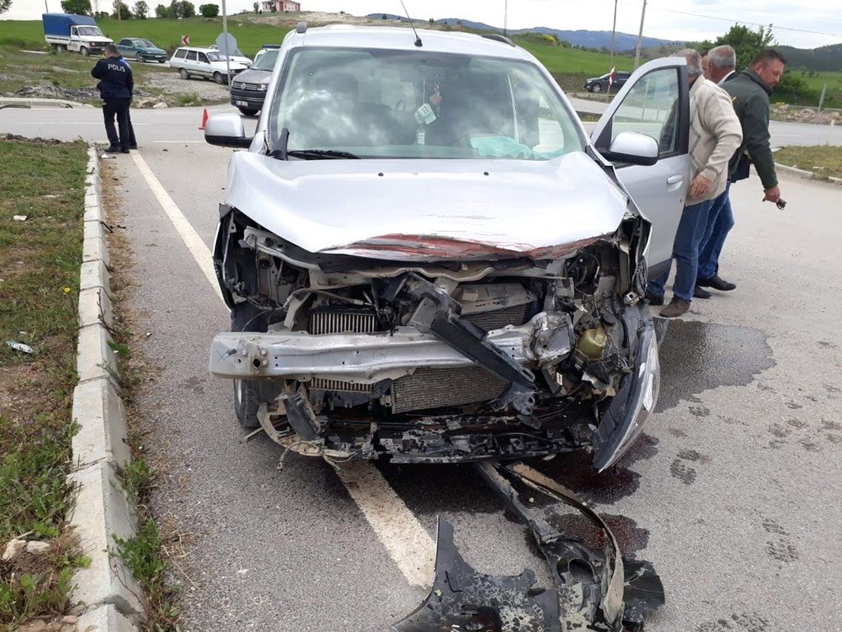 Hisarcık\'ta Trafik Kazası: 1 Yaralı