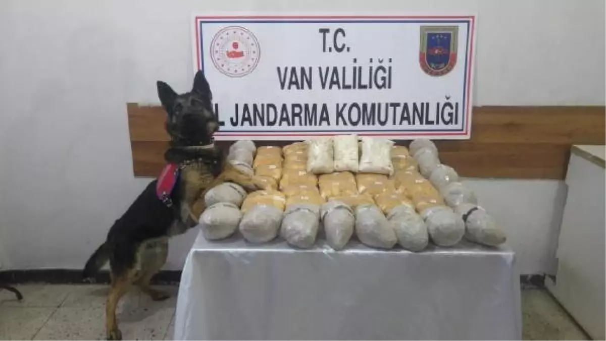 İran Sınırında 43 Kilo 200 Gram Eroin Ele Geçirdi