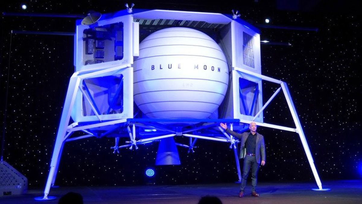 Jeff Bezos, Blue Origin\'in Ay\'a Gönderilecek Şahane Aracını Tanıttı