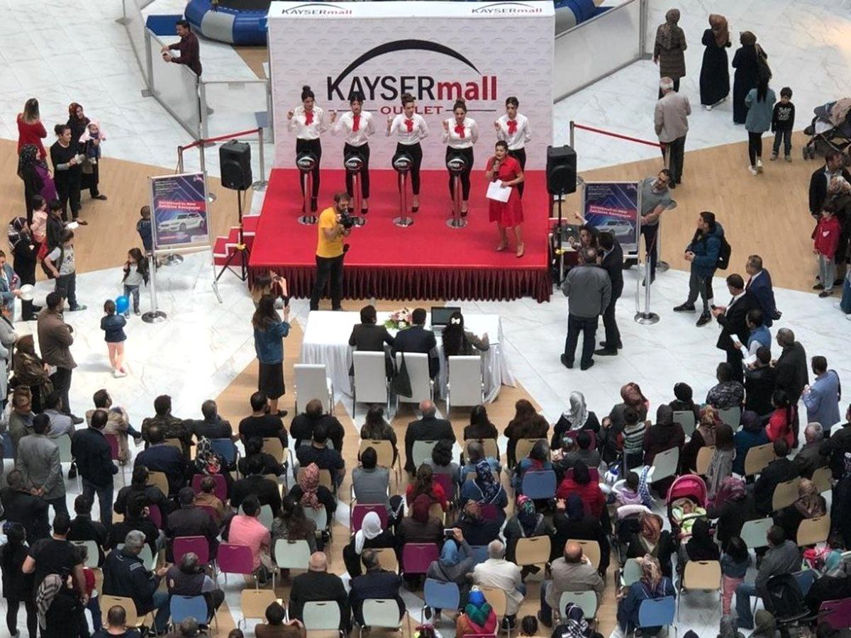 Kaysermall Outlet Müşterisine Araba Kazandırdı