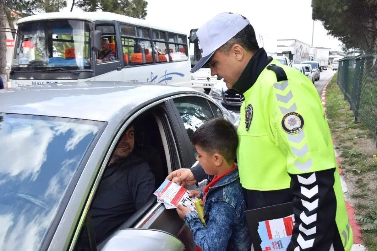 Lapseki\'de Trafik Haftası Kapanış Programı Düzenlendi