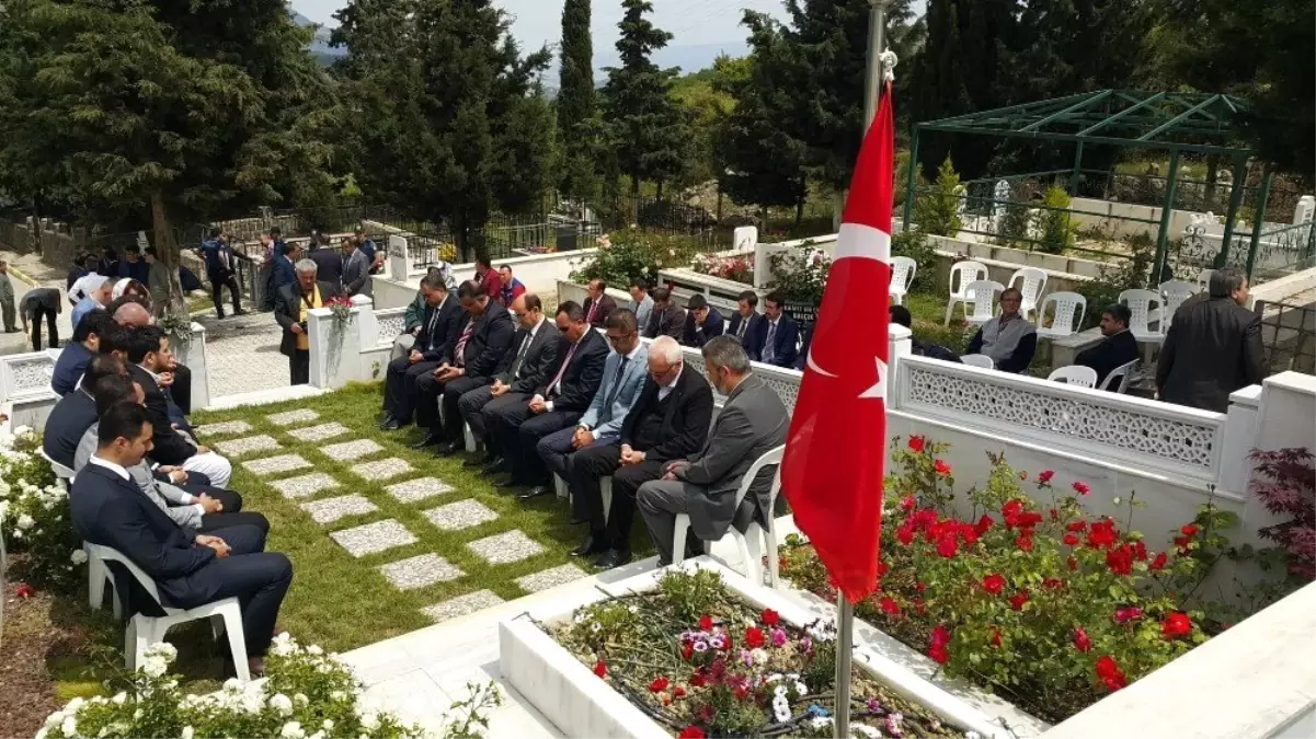 Merhum Başsavcı Mustafa Alper, Söke\'deki Kabri Başında Anıldı