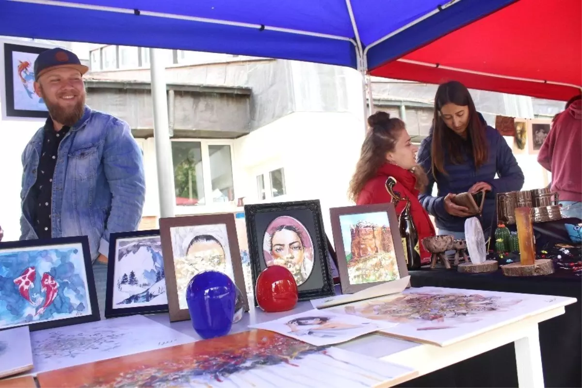 Öğrencilerin \'Bahar Panayırı\' Coşkusu