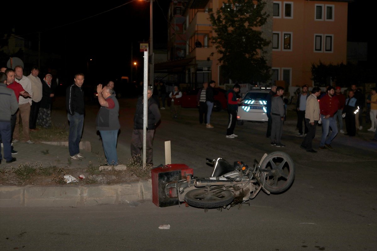 Otomobille Çarpışan Motosikletin Sürücüsü Öldü