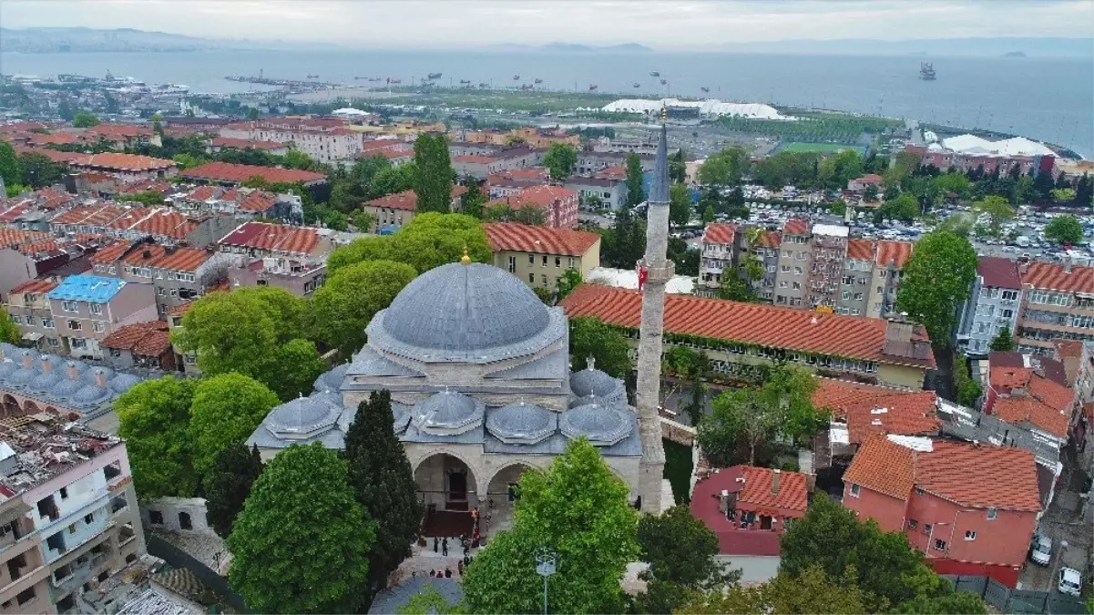 Restorasyonu Tamamlanan Davutpaşa Camisi İbadete Açıldı