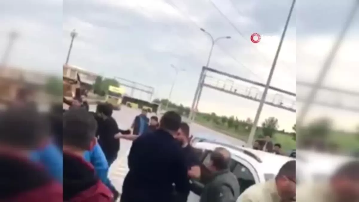 Tuzla\'da Polisin Havaya Ateş Açtığı Trafik Kavgası Kamerada