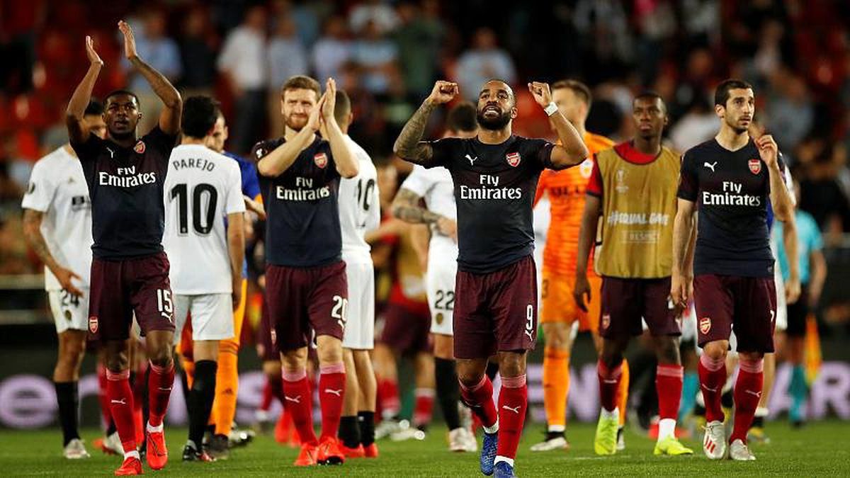 UEFA Avrupa Ligi\'nde İlk Finalist Arsenal